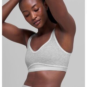 Alo Yoga Alosoft Heart Throb Bra - Athletic Heather
Grey/White Size Large